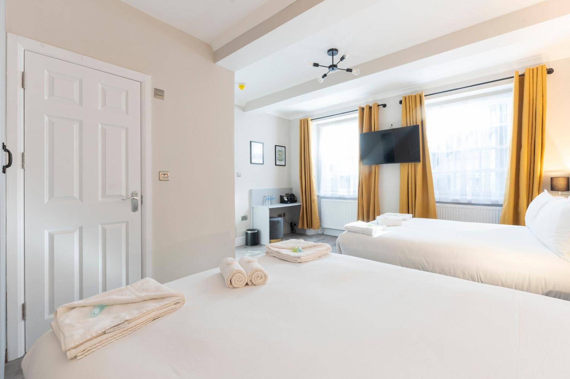 Marina Hotel ลอนดอน ภายนอก รูปภาพ