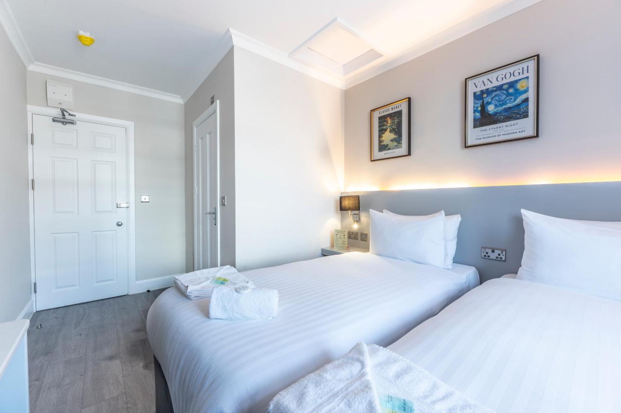 Marina Hotel ลอนดอน ภายนอก รูปภาพ