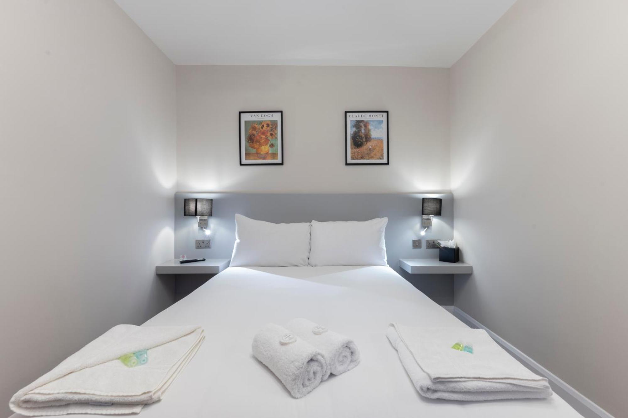 Marina Hotel ลอนดอน ภายนอก รูปภาพ
